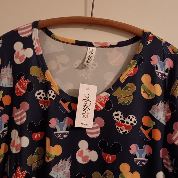 Ambrie Pin Collector tunic - Picture 2 of 4